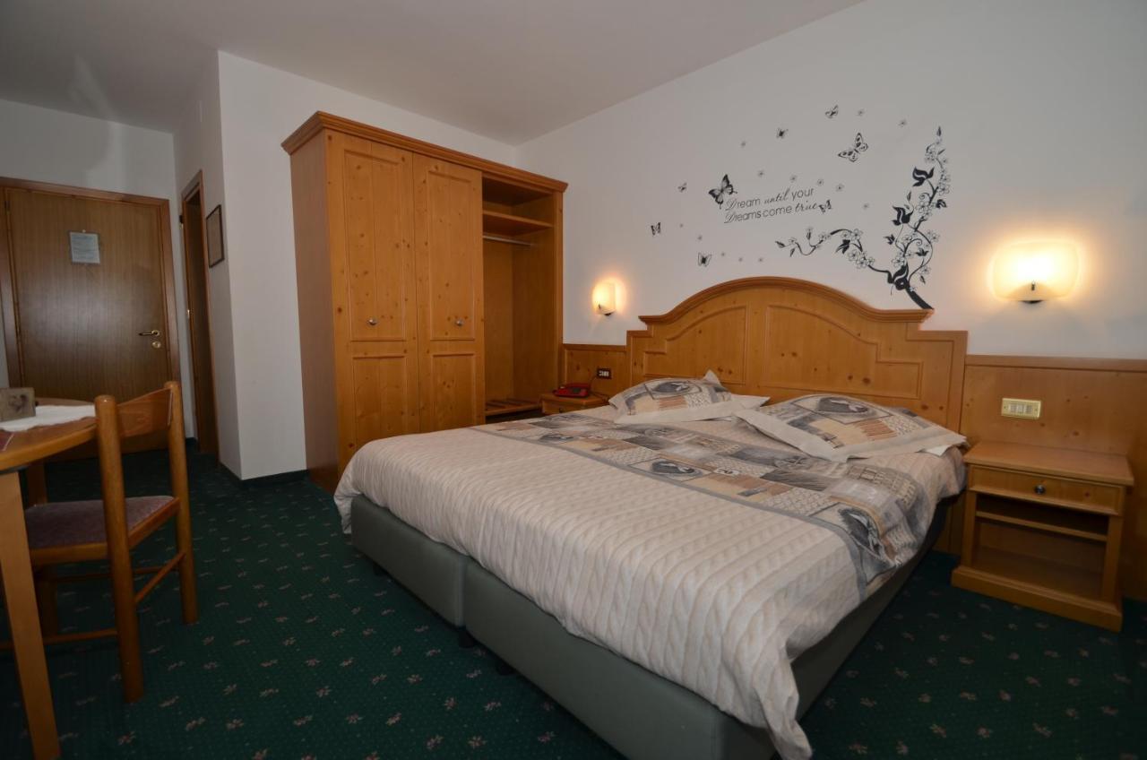 Hotel Albe Rocca Pietore Exterior photo